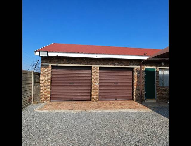 3 BEDROOM HOUSE FOR SALE IN VAN DER WESTHUIZEN